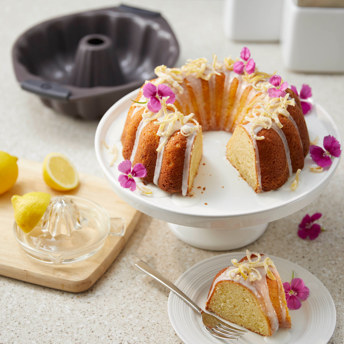 Lemon Sour Cream Bundt Cake – Paderno